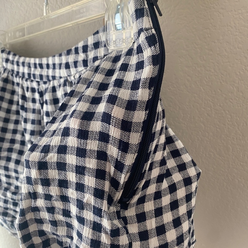 Plaid fabric shorts - xhiliration size small - Picture 3 of 5